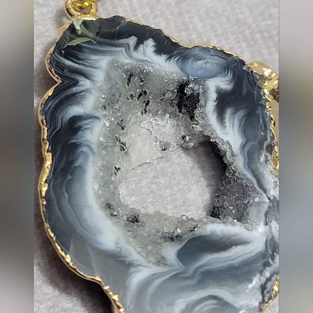 Geode Amethyst Pendant - Picture 4 of 16